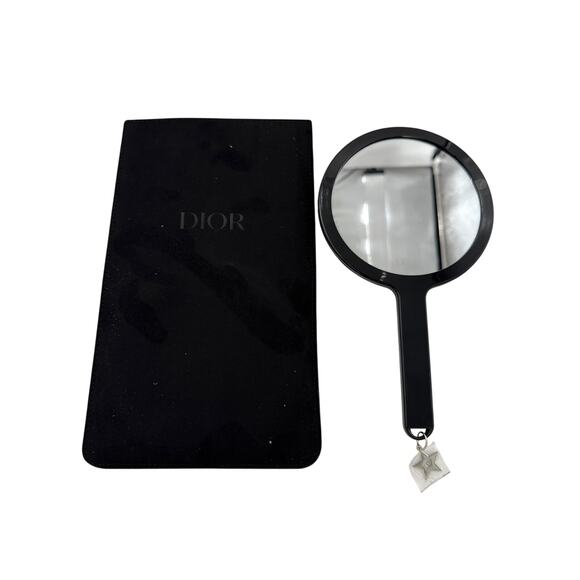CDMG101: Christian Dior black handheld mirror with a case and presentation box - Picture 2 of 4